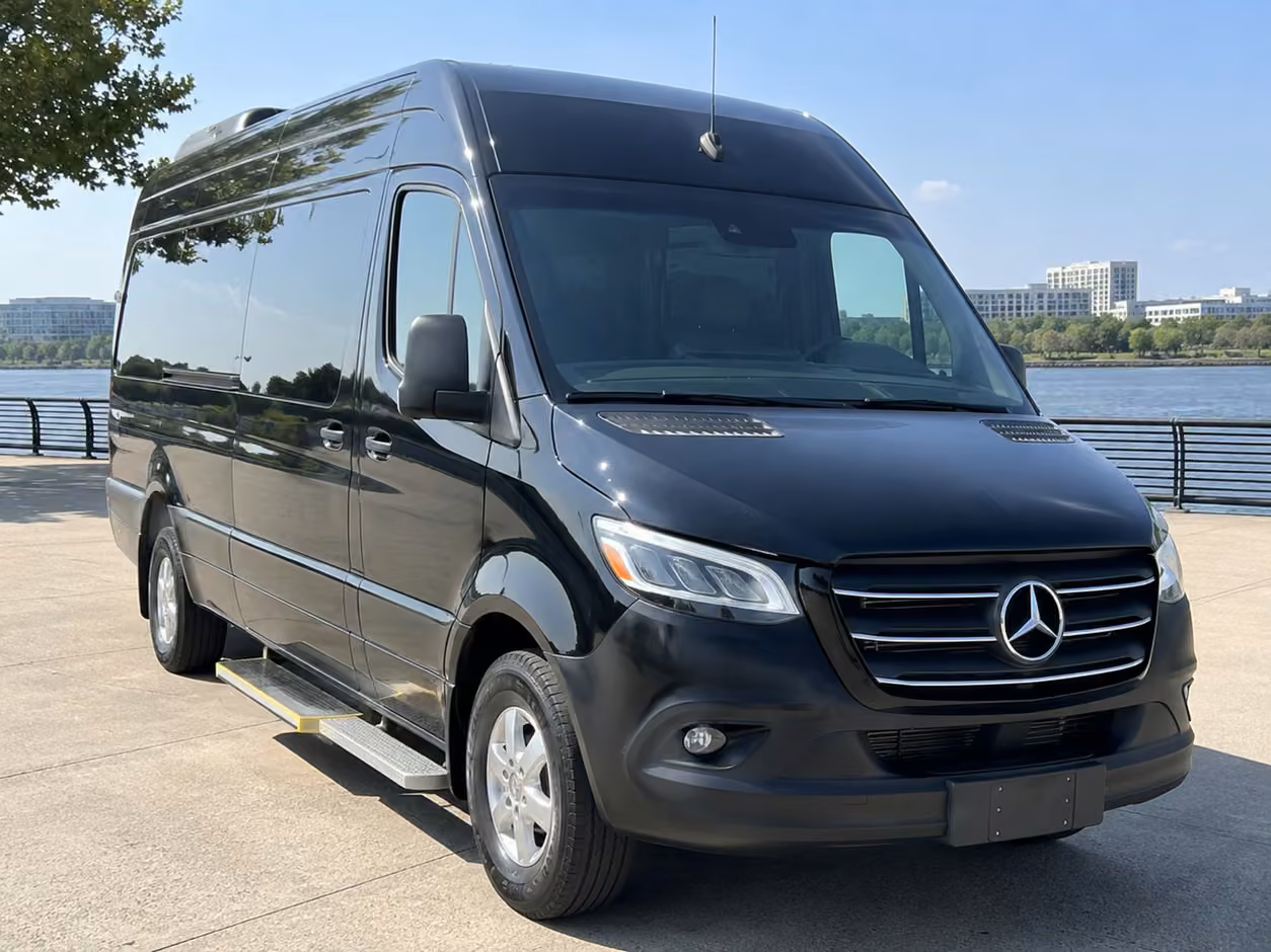 14 passenger sprinter limousine